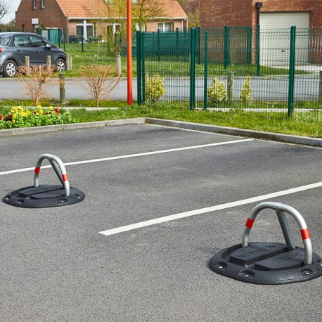 https://www.4mepro.com/33773-large_default/barriere-de-parking-rabattable-en-caoutchouc-recycle.jpg