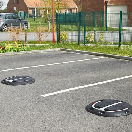 Barrière de parking rabattable en caoutchouc recyclé